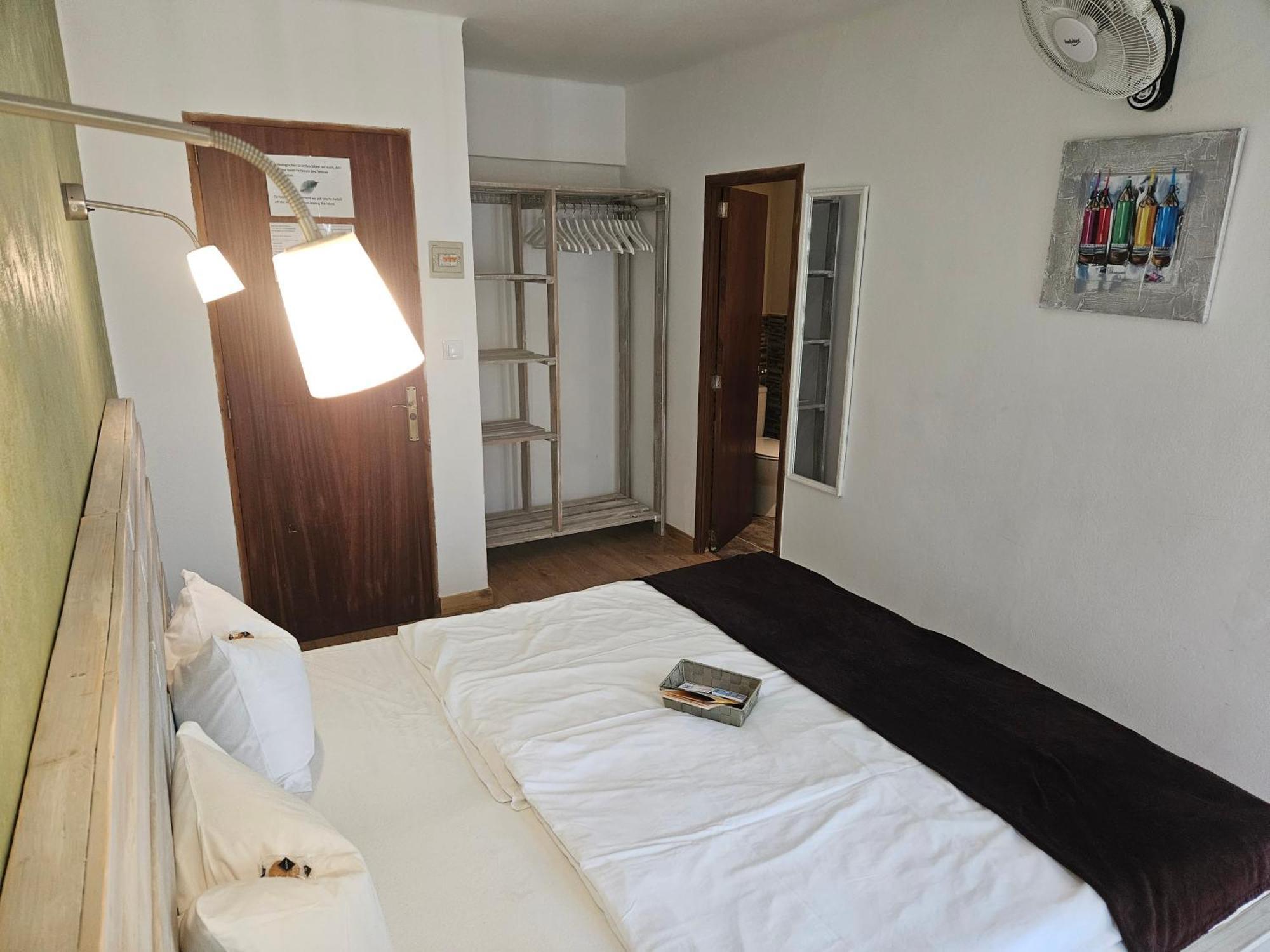 Seven Hostal Кала Милор Екстериор снимка